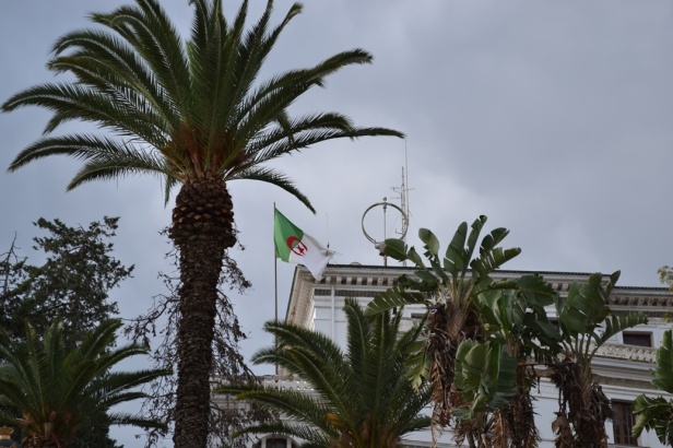Plaza de la Grande Poste - Argel, Argelia / Grande Poste Square - Algiers, Algeria / Por: Blog de Banderas