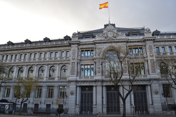 Banco de España - Madrid, España / Bank of Spain - Madrid, Spain / Por: Blog de Banderas