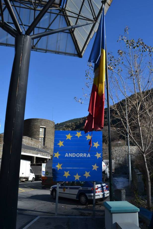 Bandera Andorra (15)